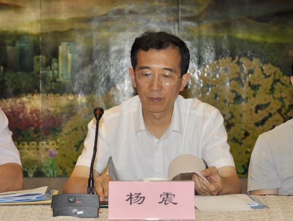 18-07-12十二屆五次省委常委會(huì) (3).JPG