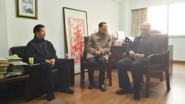 19-01-22楊震慰問朱兆良.jpg