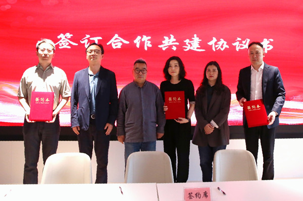 農(nóng)工黨崇川區(qū)基層委員會(huì)、金融總支與南川園社區(qū)黨委舉辦共建活動(dòng) (4).jpg